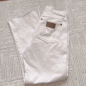 Women’s White Wrangler Denim Jeans